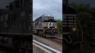 NS 4661 #shorts #train #railway #railroad #norfolksouthern #unionpacific #monline #railfan