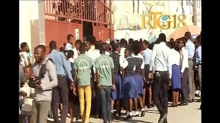 Haïti / Education.- Les examens de fin d'études secondaires (Philo)