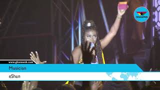 eShun performs Christmas songs at MTN Carols