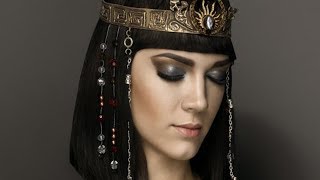 Weird Things You Didn't Know About Cleopatra