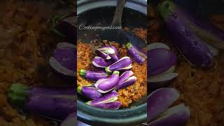 Mochai karuvattu kuzhambu - dry fish curry with brinjal and mochai #cookingmypassion #dryfishcurry