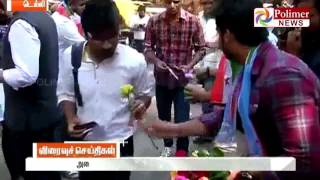 NSUI started Gift a Rose Campaign for Peace at Ramjas College | Polimer News