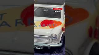 ミニのミニカー💕トミカ ベースのミニクーパー／ホワイトボディーでブラックルーフ、トラフィック社製 #tomica #mini