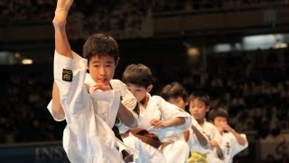 【新極真会】第10回全世界空手道選手権大会 少年部演武 1 SHINKYOKUSHIN KARATE