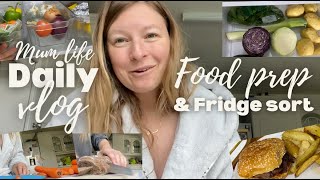 First time mum Daily Vlog - What I eat/drink Feeling unwell - Fridge Sort - Food Prep - Mum life