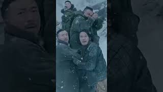 #shorts 雪地裡出現鯊魚，但在大雪怪面前只是玩具！| 怪獸電影 | 戰火功夫堂Warfire Kung Fu