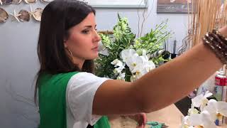 How to Make a Floral Arrangement