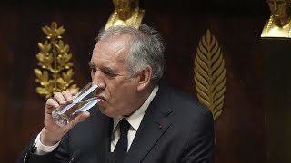 François Bayrou échappe à deux motions de censure, le budget de l'État adopté à l'Assemblée