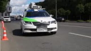 Autonomous vehicles navigate streets without human intervention