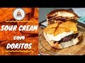 Hambúrguer com SOURCREAM e DORITOS | Viciados em Hambúrguer