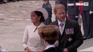 Así fue el regreso de Harry y Meghan a Reino Unido en la misa del jubileo de la reina | ¡HOLA! TV