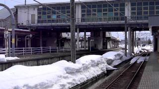 【北越急行】特急はくたか14号　六日町駅通過（HD）