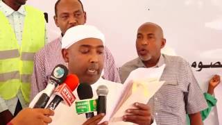 Cabdale Maxamuud Oo u Mahadnaqay Dawlada Imaaraadk Carabta mashariicda ay somaliland ka fulisay