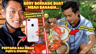 SATU HARI BAHAGIAKAN MBAH BELIIN IPHONE \u0026 BAKSO KELAPA KEPITING VIRAL DI KOTA KITA