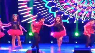 Dance Performance by Jelly.. Kitabe Bahut se Padhi hogi Tumne