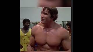 AI Newton \u0026 Arnold: D 2 Bodybuilders💪😆