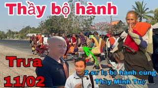 Thầy Bộ Hành Và Những Lời Thì Thầm Của Nhân Sinh