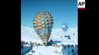 SYND 3 2 81 FRENCH ALPS INTERNATIIONAL GATHERING HOT AIR BALLOONS