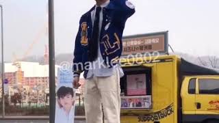 190112 Mark greeting fans on his last day as Music Core MC (3)