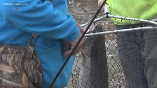 Officers bust man for poaching more than 1,400 fish from Michigan lake