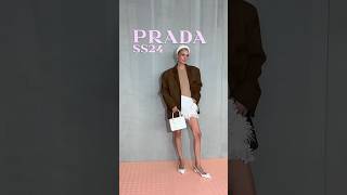 Leonie Hanne en el desfile de #prada #milano #fashion #week - video Pablo Munini