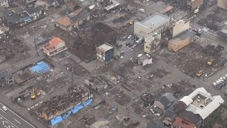 糸魚川、がれき撤去続く 大火から１カ月