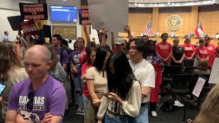 Parents file lawsuit against Cobb County School District over last-minute public comment change