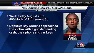 'Armed' and 'dangerous' suspect wanted in Houma