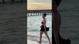 #richi.shah# Nothing soothes the soul like a long walk on the #beach# 😍 #tiktok# #shorts video 💯💯