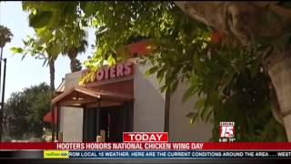 Hooters Honors National Chicken Wing Day