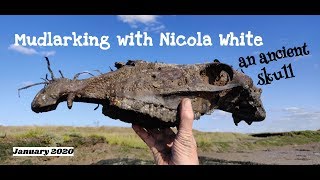 Mudlarking with Nicola White - An Ancient Skull \u0026 Roman History