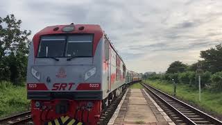 #สถานีรถไฟอุทุมพรพิสัย ขบวน22 135 422 ในช่วงวันหยุดยาวครับ