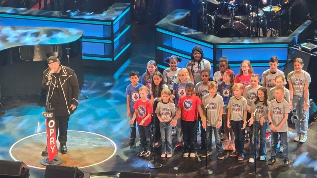 I Am Not Okay Jelly Roll Brings The Grand Ole Opry To Tears With