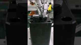 Machinery Automation 一個批頭打兩款不同螺絲！你Get到了嗎？知道老鐵評論留言！ 自動螺絲機