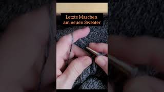 Das sind die letzten Maschen am aktuellen Sweater #music #knitting #rvo #knitandhavefun