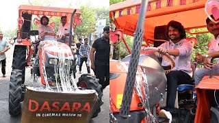 Natural Star Nani Drives Tractor On Nagpur Road | Dasara Movie Promotions | Filmyfocus.com