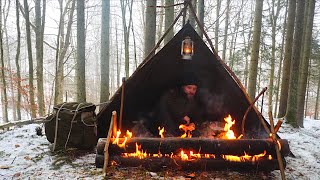 Solo Winter Bushcraft Trip - Old School Camping and Cooking - Sleeping in a Wool Blanket