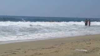 Big waves at Kleopatra Beach, Alanya