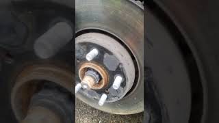 タイヤ交換 スタッドレスタイヤからノーマルタイヤTyre replacement Studless tyres to normal tyres