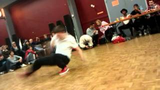B-boy Rafael Vs B-boy Skoun ! Welcom to the jungle battle