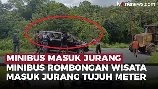 Nahas! Hendak Liburan, Minibus Rombongan Siswa SD Terjun ke Dalam Jurang | OneNews Update