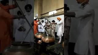 Langar Sewa done by Delhi Police at Gurudwara Bangla Sahib.