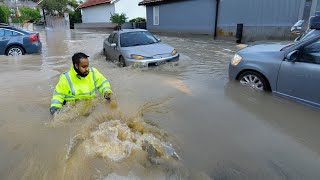 Urban Drain Heroes Draining a Massive Flood Through Unclogging