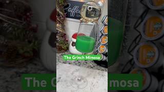 The Grinch Mimosa! #cocktail #thegrinchmimosa #thegrinch #mimosa #holidaydrinks