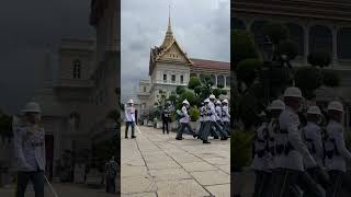 #ทหารมหาดเล็กรักษาพระองค์#เปลี่ยนเวร #พระบรมมหาราชวัง #วัดพระแก้ว