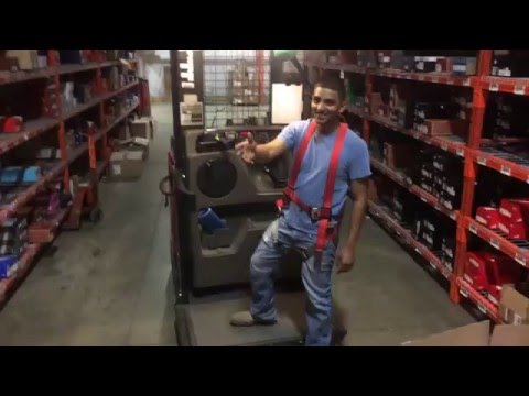 UN-OFFICIAL Forklift training video - Order Picker UN-OFFICIAL Forklift training video - Order Picker