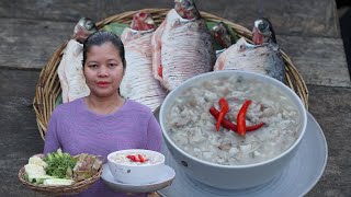 Cooking Teuk Kroeung with Fresh Vegetables  Traditional Cambodian Dipping Sauce