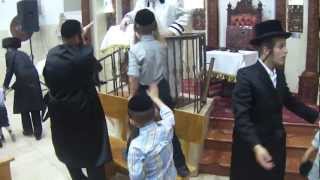 Midnightrabbi's son getting a bracha from the Kaliver Rebbe 5773!