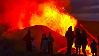 ICELAND VOLCANO BLASTS EPIC APROX 300M HIGH LAVA EXPLOSIONS!!! REAL SOUND! Volcano Eruption - 2021