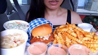 ASMR EATING SOUND NASVILLE HOT CHICKEN SANDWICH MAC N CHEESE CHEESE FRIES CAR MUKBANG TWILIGHT